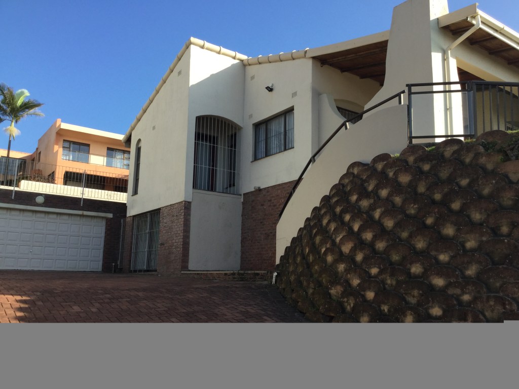 Mardiek Beach House front view