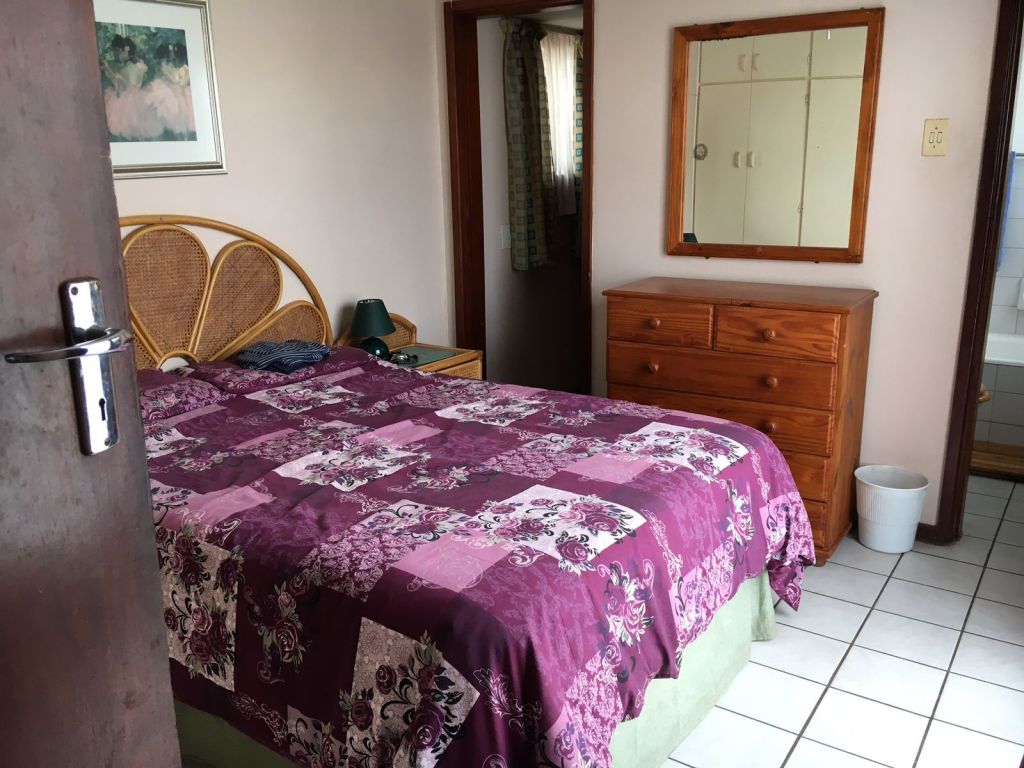 Mardiek beach house main bedroom