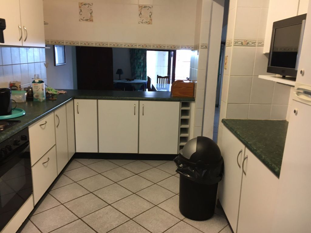 Mardiek Beach house fully equipped kitchen